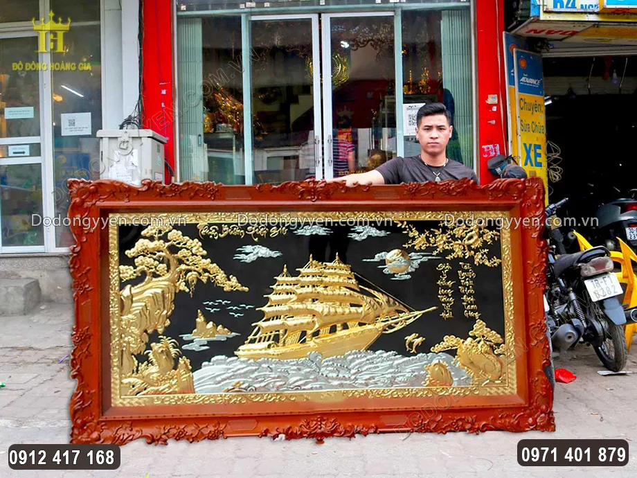 Khung tranh bằng gỗ hương cao cấp